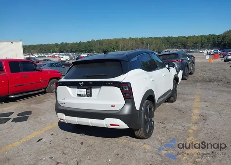 2025 Nissan Kicks Sr Fwd from USA, damaged, VIN 3N8AP6DA2SL439068